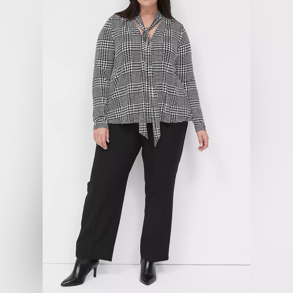 Lane Bryant swing tie-neck top, size 22/24 - Picture 3 of 8